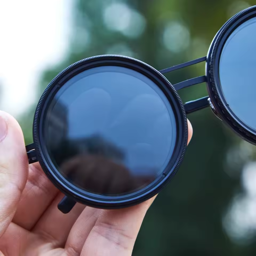 Gafas de sol con lentes negras